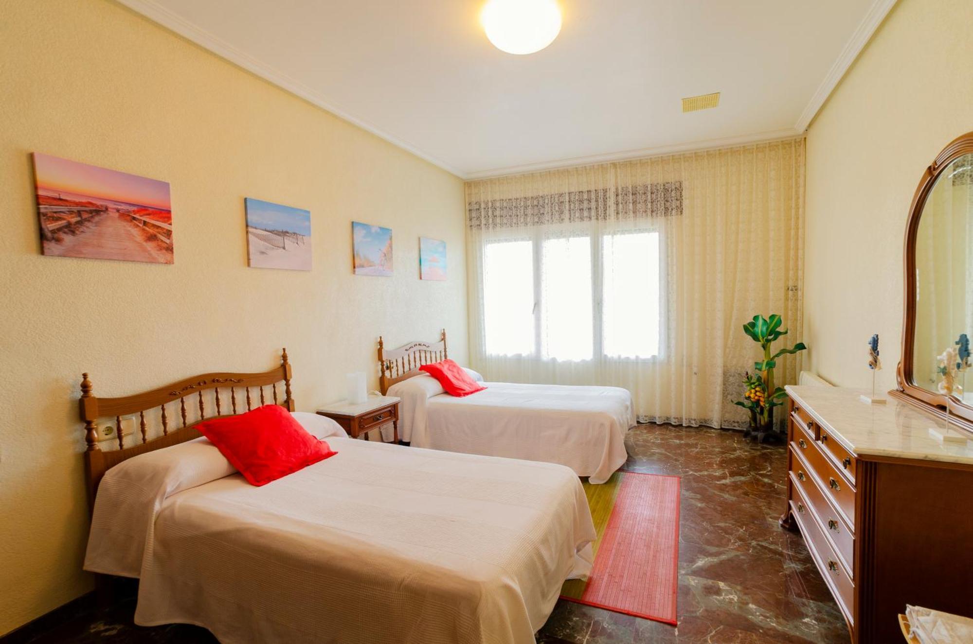 Villa Taala Con Terraza Los Nietos Eksteriør billede